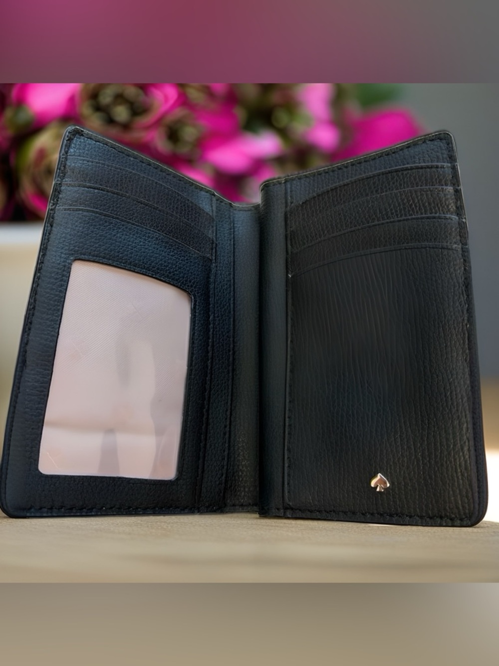 *SOLD* Kate Spade Sylvia Medium Bifold Wallet – Black Classic Chic - Picture 2 of 5
